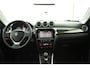 Suzuki Vitara 1.4 Boosterjet Style Smart Hybrid | Climate control | Cruise control adaptive | Navigatie | Apple car play, Android auto | Stoelverwarming | Trekhaak | Panoramadak |