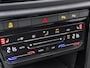Volkswagen T-Roc 1.5TSI/150PK R-Line Black Style · Panoramadak · Apple/Android Car Play · BEATS audio · Camera