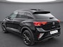 Volkswagen T-Roc 1.5TSI/150PK R-Line Black Style · Panoramadak · Apple/Android Car Play · BEATS audio · Camera