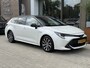 Toyota Corolla Touring Sports 1.8 Hybrid | Bi-Tone | Trekhaak | HUD | Dealer Onderhouden |