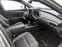Lexus UX 250h Business Line | Parkeersensoren | Achteruitrijcamera | Apple Carplay & Android Auto |