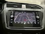 Volkswagen Tiguan 1.5 TSI ACT R-line | Panoramadak | Massage | Adaptieve cruise control | Stoelverwarming |