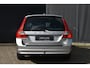 Volvo V70 2.5T Momentum | 5-Cilinder | Trekhaak | Climate Control | Cruise Control | High Performance Sound + Cd-Speler | All Season Banden | Half leder Half Stof interieur | Regensensor |