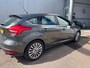 Ford Focus 1.5 Titanium | 150PK | KEYLESS ENTRY | TREKHAAK | CLIMATE CONTROL | NAVIGATIE | CAMERA | PARKEERSENSOREN VOOR EN ACHTER |