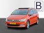 Volkswagen Touran 1.4 TSI Highline SOUND /schitterende kleur!/Pano/Camera/Cruise/Navi/17"/