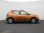 Dacia Sandero Stepway 1.0 TCe 90 Comfort | Trekhaak | Pack Easy | Pack Assist | 16" LMV 'Mahalia' | Climate Control | Licht- & Regensensor | LED-Verlichting | Cruise Control & Snelheidsbegrenzer | Apple Carplay & Android Auto