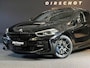 BMW 1-Serie 118i High Executive Edition M Pano/ Automatische stoelen/ H&K/ M Sportremsysteem/ 18"/ Stuurverwarming