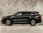Kia Sorento 1.6 T-GDI Plug-in Hybrid 4WD ExecutiveLine 7 Persoons Automaat 265Pk (PANORAMADAK, SOH, 95,5%, GROOT NAVI, APPLE CARPLAY, 360 CAMERA, STOELKOELING, MEMORY SEAT, LEDER, BOSE, NIEUWE APK)