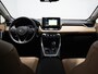 Toyota RAV4 2.5 Hybrid 218pk Executive Automaat / Navigatie / Leder / Stoelverwarming / Trekhaak 335