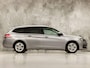 Peugeot 308 SW 1.2 PureTech Luxury Sport (GROOT NAVI, PANORAMADAK, CRUISE, CLIMATE, LM VELGEN, LANE ASSIST, GETINT GLAS, NIEUWE APK, NIEUWSTAAT)