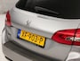 Peugeot 308 SW 1.2 PureTech Luxury Sport (GROOT NAVI, PANORAMADAK, CRUISE, CLIMATE, LM VELGEN, LANE ASSIST, GETINT GLAS, NIEUWE APK, NIEUWSTAAT)