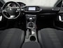 Peugeot 308 SW 1.2 PureTech Luxury Sport (GROOT NAVI, PANORAMADAK, CRUISE, CLIMATE, LM VELGEN, LANE ASSIST, GETINT GLAS, NIEUWE APK, NIEUWSTAAT)