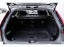 Volvo V60 2.0 T8 Plug-in Hybrid AWD Plus Dark | SOH 100% | Trekhaak | Sportstoelen | Panoramadak | Harman Kardon Audio | Head-up Display | 360 Graden Camera | Stoelverwarming voor en achter | Keyless Entry | Elektrische Achterklep | Elektrisch Verstelbare Voorstoelen | Cruise Control Adaptief | BLIS | Google Navigatie | Apple Carplay | Android Auto