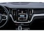 Volvo V60 2.0 T8 Plug-in Hybrid AWD Plus Dark | SOH 100% | Trekhaak | Sportstoelen | Panoramadak | Harman Kardon Audio | Head-up Display | 360 Graden Camera | Stoelverwarming voor en achter | Keyless Entry | Elektrische Achterklep | Elektrisch Verstelbare Voorstoelen | Cruise Control Adaptief | BLIS | Google Navigatie | Apple Carplay | Android Auto