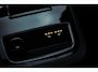 Volvo V60 2.0 T8 Plug-in Hybrid AWD Plus Dark | SOH 100% | Trekhaak | Sportstoelen | Panoramadak | Harman Kardon Audio | Head-up Display | 360 Graden Camera | Stoelverwarming voor en achter | Keyless Entry | Elektrische Achterklep | Elektrisch Verstelbare Voorstoelen | Cruise Control Adaptief | BLIS | Google Navigatie | Apple Carplay | Android Auto