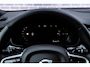 Volvo V60 2.0 T8 Plug-in Hybrid AWD Plus Dark | SOH 100% | Trekhaak | Sportstoelen | Panoramadak | Harman Kardon Audio | Head-up Display | 360 Graden Camera | Stoelverwarming voor en achter | Keyless Entry | Elektrische Achterklep | Elektrisch Verstelbare Voorstoelen | Cruise Control Adaptief | BLIS | Google Navigatie | Apple Carplay | Android Auto