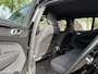 Volvo XC40 Recharge Core 70 kWh VAN: € 31.900- VOOR: € 29.877,- UW HERFSTVOORDEEL: € 2.023,-| SOH 91%| ELEK. TREKHAAK| WINTERPAKKET| STOEL +STUURVERWARMING| WARMTEPOMP| ACHTERUITRIJCAMERA| RIJKLAARPRIJS INCL. 12 MND BOVAG GARANTIE