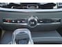 Volvo V60 T6 Recharge AWD Plus Dark - IntelliSafe Assist & Surround - 360º Camera - Harman/Kardon audio - Verwarmde voorstoelen, stuur & achterbank - Parkeersensoren voor & achter - Elektr. bedienb. voorstoelen met geheugen - Inklapbare trekhaak - 18' LMV