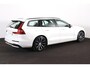 Volvo V60 T6 Recharge AWD Plus Dark - IntelliSafe Assist & Surround - 360º Camera - Harman/Kardon audio - Verwarmde voorstoelen, stuur & achterbank - Parkeersensoren voor & achter - Elektr. bedienb. voorstoelen met geheugen - Inklapbare trekhaak - 18' LMV