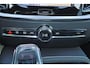 Volvo V60 T6 Recharge AWD Plus Dark - Panorama/schuifdak - IntelliSafe Assist & Surround - 360º Camera - Harman/Kardon audio - Verwarmde voorstoelen, stuur & achterbank - Parkeersensoren voor & achter - Elektr. bedienb. voorstoelen met geheugen - Head up display - Extra getint glas - 19' LMV