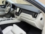 Volvo XC60 2.0 T8 Plug-in hybrid AWD Plus Dark | Panoramadak | Long range | Camera | Lederen bekleding | Memory | Navigatie | Full-LED | DAB | Keyless | Apple CarPlay | Stoelverwarming&koeling | Achterbankverwarming | Elektrische achterklep | 19 inch velgen | Volledig onderhouden