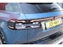 Jeep Compass 1.2 145PK e-Hybrid FIRST EDITION | PANORAMADAK: TWEEDELIG PANORAMISCH SCHUIF-/KANTELDAK | PREMIUM PACK: FOCAL PREMIUM AUDIO/STOELMASSAGE VÓÓR/STOELVENTILATIE VÓÓR/ELEKTRISCH VERSTELBARE VOORSTOELEN MET GEHEUGENFUNCTIE/GLANZEND ZWART GESPOTEN BUMPERS | CONVENIENCE PACK: 360° CAMERA /PARKEERSENSOREN VÓÓR, ACHTER & ZIJDELINGS/BLIND SPOT MONITORING/PEDAALVERWARMINGSPREVENTIE | PACIFIC BLUE | LED MATRIX KOPLAMPEN | 18" LICHTMETALEN VELGEN | VERLICHTE 7-SLEUFS GRILL | PRIVACY GLASS | STOEL/STUUR VERWARMING | VERWARMBARE VOORRUITRAND |SFEERVERLICHTING | ELEKTRISCH BEDIENBARE ACHTERKLEP | DRAADLOZE TELEFOONLADER | NAVIGATIE | DRAADLOZE APPLE CARPLAY/ANDROID AUTO | ADAPTIVE CRUISE CONTROL | KEYLESS ENTRY/START |