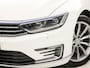 Volkswagen Passat Variant 1.4 TSI GTE HighLine Sport Automaat (PANORAMADAK, APPLE CARPLAY, SOH 77,9%, GROOT NAVI, CAMERA, TREKHAAK, KEYLESS, SPORTSTOELEN, STOELVERWARMING, GETINT GLAS, NIEUWSTAAT)