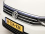 Volkswagen Passat Variant 1.4 TSI GTE HighLine Sport Automaat (PANORAMADAK, APPLE CARPLAY, SOH 77,9%, GROOT NAVI, CAMERA, TREKHAAK, KEYLESS, SPORTSTOELEN, STOELVERWARMING, GETINT GLAS, NIEUWSTAAT)
