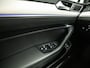 Volkswagen Passat Variant 1.4 TSI GTE HighLine Sport Automaat (PANORAMADAK, APPLE CARPLAY, SOH 77,9%, GROOT NAVI, CAMERA, TREKHAAK, KEYLESS, SPORTSTOELEN, STOELVERWARMING, GETINT GLAS, NIEUWSTAAT)