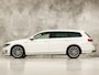 Volkswagen Passat Variant 1.4 TSI GTE HighLine Sport Automaat (PANORAMADAK, APPLE CARPLAY, SOH 77,9%, GROOT NAVI, CAMERA, TREKHAAK, KEYLESS, SPORTSTOELEN, STOELVERWARMING, GETINT GLAS, NIEUWSTAAT)