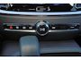 Volvo V60 T6 Recharge AWD Core - Parkeercamera achter - Verwarmde voorstoelen, stuur & achterbank - Parkeersensoren voor & achter - Cruise control - Extra getint glas - 18' LMV