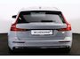Volvo V60 T6 Recharge AWD Core - Parkeercamera achter - Verwarmde voorstoelen, stuur & achterbank - Parkeersensoren voor & achter - Cruise control - Extra getint glas - 18' LMV