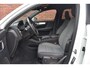 Volvo XC40 T3 163PK Automaat Business Pro | Trekhaak | 19'' | Audio & Park Assist Pack | Climate Pack |