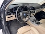 BMW 3-Serie Touring 330e Business Edition Plus | Leder | Achteruitrijcamera | Panoramadak | Stoelverwarming |