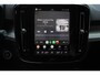 Volvo XC40 2.0 B3 Plus Black Edition Google Infotainment / Adaptieve cruise control / Elektrisch bedienbare voorstoelen met geheugen op de bestuurdersstoel / Stoelverwarming