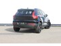 Volvo XC40 2.0 B3 Plus Black Edition Google Infotainment / Adaptieve cruise control / Elektrisch bedienbare voorstoelen met geheugen op de bestuurdersstoel / Stoelverwarming