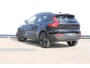 Volvo XC40 2.0 B3 Plus Black Edition Google Infotainment / Adaptieve cruise control / Elektrisch bedienbare voorstoelen met geheugen op de bestuurdersstoel / Stoelverwarming