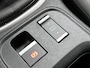 Jeep Avenger 1.2 Altitude | Apple Carplay / Android Auto | Climate Control | Cruise Control | Achteruitrijcamera | Parkeersensoren | Trekhaak |