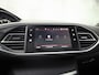 Peugeot 308 SW 1.2 PureTech GT-line Sport (GROOT NAVI, SPORTSTOELEN, PANORAMADAK, LM VELGEN, TREKHAAK, GETINT GLAS, NIEUWE APK, NIEUWSTAAT)
