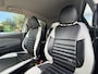 Toyota Yaris 1.5 Hybrid Trend Bi-Tone | Leer | Navigatie | LM Velgen