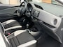 Toyota Yaris 1.5 Hybrid Trend Bi-Tone | Leer | Navigatie | LM Velgen