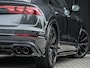 Audi Q8 E-Hybrid Quattro 360KW Competition Plus | Panoramadak | 5 Jr Garantie | Alcantara Hemelbekleding | Carbon Inleg | Stoelmassage + Ventilatie | Achterasbesturing | 360 Camera | B&O Sound | HUD | OLED | Soft Close | Ambiance Interieur |