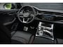 Audi Q8 E-Hybrid Quattro 360KW Competition Plus | Panoramadak | 5 Jr Garantie | Alcantara Hemelbekleding | Carbon Inleg | Stoelmassage + Ventilatie | Achterasbesturing | 360 Camera | B&O Sound | HUD | OLED | Soft Close | Ambiance Interieur |