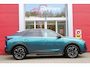 Peugeot 3008 1.2 Hybrid 145PK GT | ELEKTRISCH BEDIENBARE ACHTERKLEP | NAVIGATIE | DRAADLOZE APPLE CARPLAY/ANDROID AUTO | SFEER VERLICHTING | ACHTERUITRIJ CAMERA | PARKEERSENSOREN VOOR EN ACHTER | FULL LED KOPLAMPEN | KEYLESS ENTRY/START | ADAPTIVE CRUISE CONTROL | STOEL/STUUR VERWARMING | LICHTMETALEN VELGEN 19" | DAB+ RADIO |