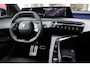 Peugeot 3008 1.2 Hybrid 145PK GT | ELEKTRISCH BEDIENBARE ACHTERKLEP | NAVIGATIE | DRAADLOZE APPLE CARPLAY/ANDROID AUTO | SFEER VERLICHTING | ACHTERUITRIJ CAMERA | PARKEERSENSOREN VOOR EN ACHTER | FULL LED KOPLAMPEN | KEYLESS ENTRY/START | ADAPTIVE CRUISE CONTROL | STOEL/STUUR VERWARMING | LICHTMETALEN VELGEN 19" | DAB+ RADIO |