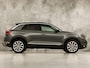 Volkswagen T-Roc 1.5 TSI Sport (APPLE CARPLAY, VIRTUAL DASHBOARD, PANORAMADAK, SPORTSTOELEN, CLIMATE, NIEUWE APK, NIEUWSTAAT)