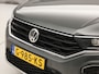 Volkswagen T-Roc 1.5 TSI Sport (APPLE CARPLAY, VIRTUAL DASHBOARD, PANORAMADAK, SPORTSTOELEN, CLIMATE, NIEUWE APK, NIEUWSTAAT)