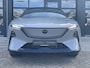 Mazda CX-6e Takumi Plus 78 kWh NAVI | APPLE CARPLAY / ANDROID | PANORMADAK | 360 GR CAMERA | LEDER INTERIER MET STOEL KOEL/VERWARMING | 21 INCH LMV HUD |