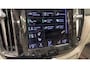 Volvo XC60 2.0 B5 Inscription | Trekhaak| | Adaptieve Cruise Control| Alarm klasse 3| Stoel- en stuurwielverwarming| Standkachel| Extra getint glas| 20"Lichtmetalen velgen| Verwarmbare voorruit