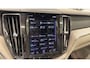 Volvo XC60 2.0 B5 Inscription | Trekhaak| | Adaptieve Cruise Control| Alarm klasse 3| Stoel- en stuurwielverwarming| Standkachel| Extra getint glas| 20"Lichtmetalen velgen| Verwarmbare voorruit